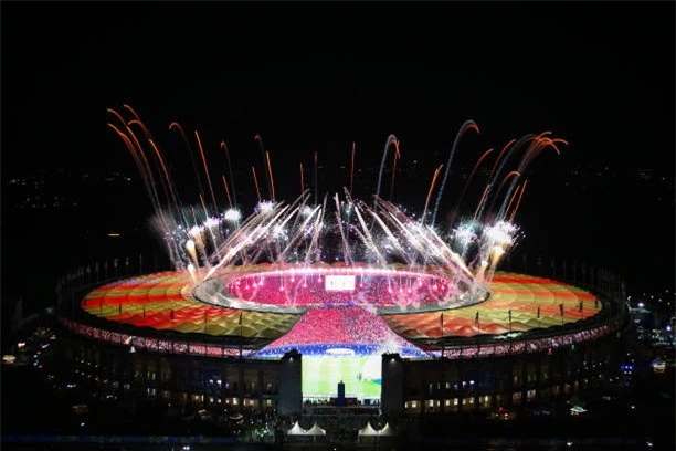 Không khí lễ hội tại sân Olympiastadion sau khoảnh khắc ĐT Tây Ban Nha được trao cúp vô địch. Từ tập thể không được đánh giá cao, Tây Ban Nha đã toàn thắng 7 trận để lên ngôi vô địch. Đây là chiến thắng rất thuyết phục của thầy trò De La Fuente