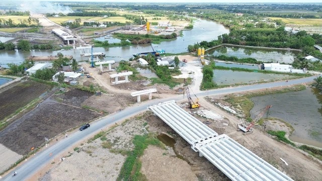 Vĩnh Long: Phê duyệt trữ lượng 9 mỏ cát