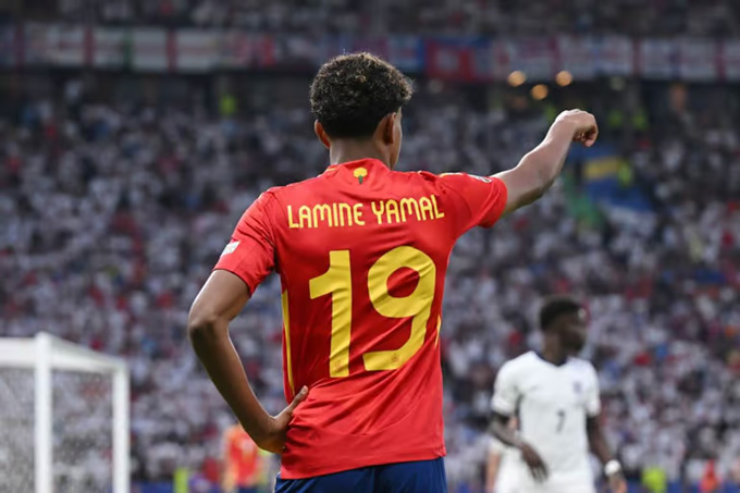 Lamine Yamal xô đổ kỷ lục ngót 7 thập kỷ của Pele