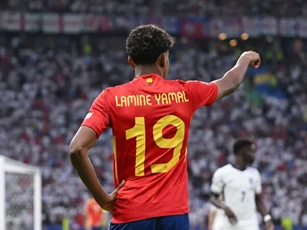 Lamine Yamal xô đổ kỷ lục ngót 7 thập kỷ của Pele