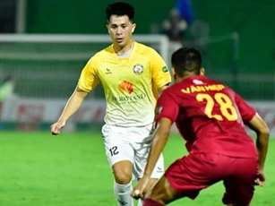 Diễn biến mới nhất về thương vụ chuyển nhượng trung vệ Đình Trọng