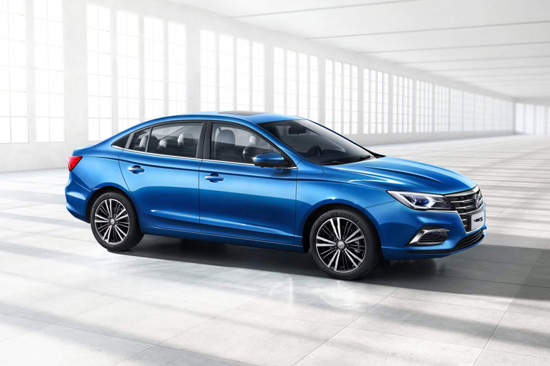 Xe sedan h&#x1EA1;ng C r&#x1EBB; nh&#x1EA5;t Vi&#x1EC7;t Nam gi&#x1EA3;m gi&#xE1; m&#x1EA1;nh trong th&#xE1;ng 7