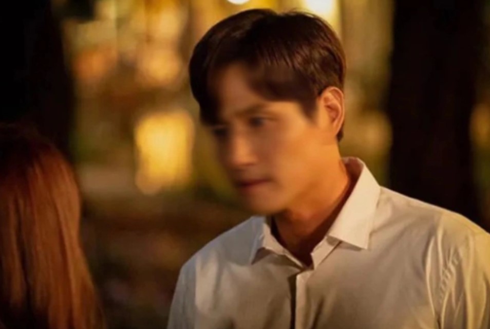 Bạn trai đạp nát toàn bộ quà tặng ngay sau buổi sinh nhật của tôi khiến gia đình tôi phải họp khẩn cấp tìm phương án chia tay