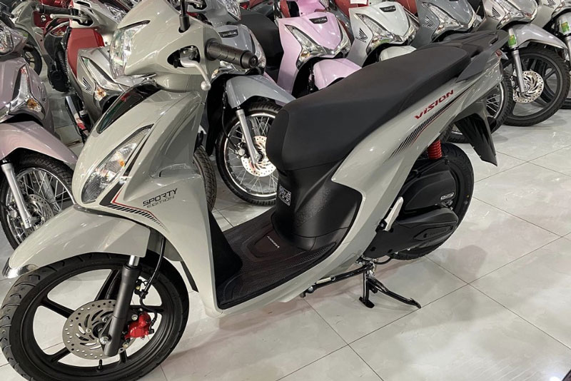 Giá xe Honda Vision giữa tháng 7/2024 rẻ như 'rau', lấn át cả xe số nhờ giảm giá cực mạnh