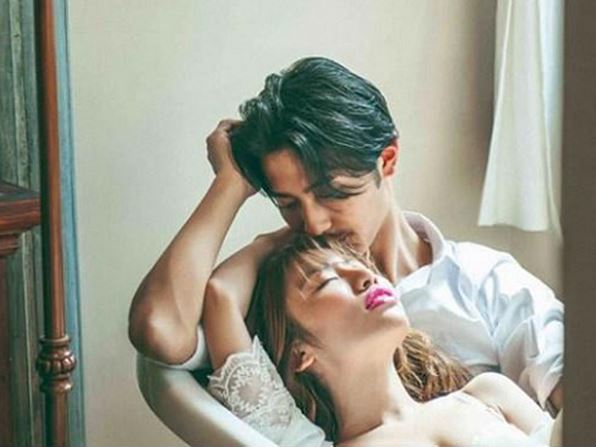 Khi hôn nếu người đàn ông làm những hành động này chứng tỏ anh ấy không thật sự yêu bạn