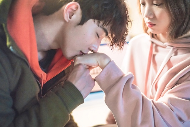 Từng hành động nhỏ mỗi ngày của đàn ông chứng tỏ bạn quan trọng nhất với họ