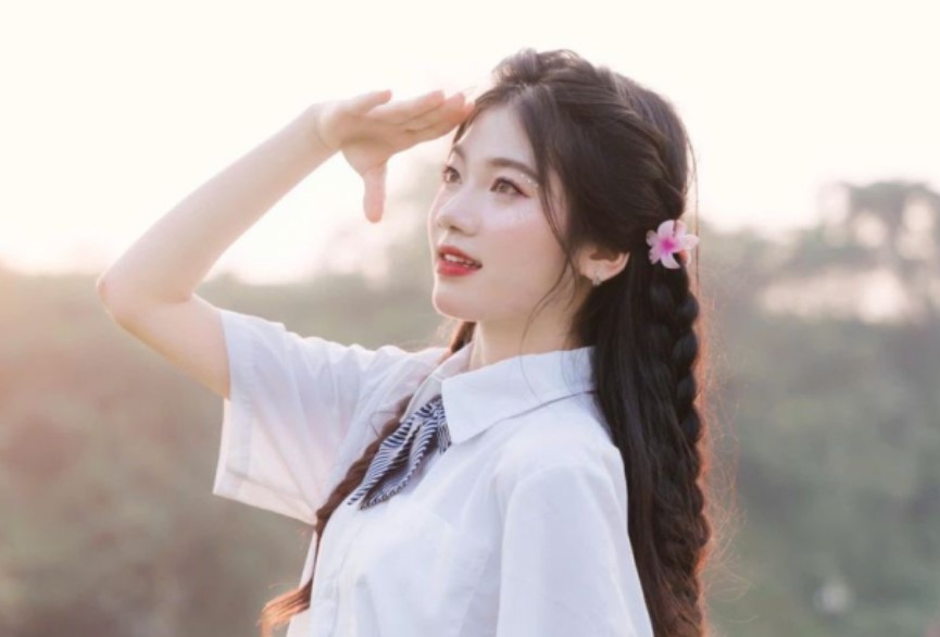 Hai nữ sinh đạt điểm 10 môn Ngữ văn tốt nghiệp THPT