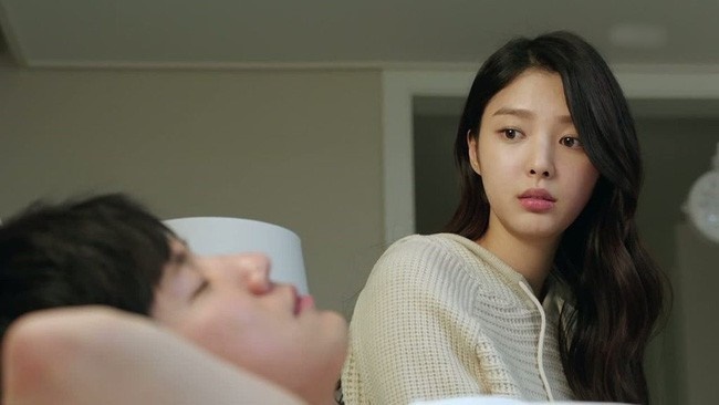 Đêm tân hôn chồng bất ngờ làm điều này, vợ giật mình sửng sốt đôi mắt chưa bao giờ không cảm xúc đến vậy