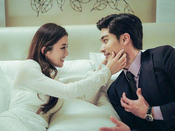 Tôi ám ảnh trước hành động của vợ cũ sau 1 năm ly hôn, lặng người khi nghe em thủ thỉ điều này trong đêm tối