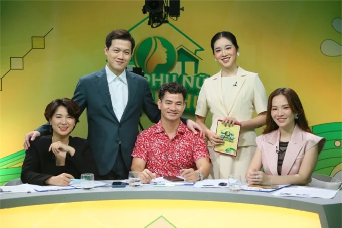 Diễn viên Lan Phương tiếp tục ngồi ghế giám khảo gameshow “Khi phụ nữ làm chủ” mùa 2