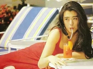 Nữ diễn viên dưới ống kính người qua đường: Châu Tấn kém sắc, Triệu Lệ Dĩnh bóng dầu, tới Lưu Hiểu Khánh không khỏi bật cười