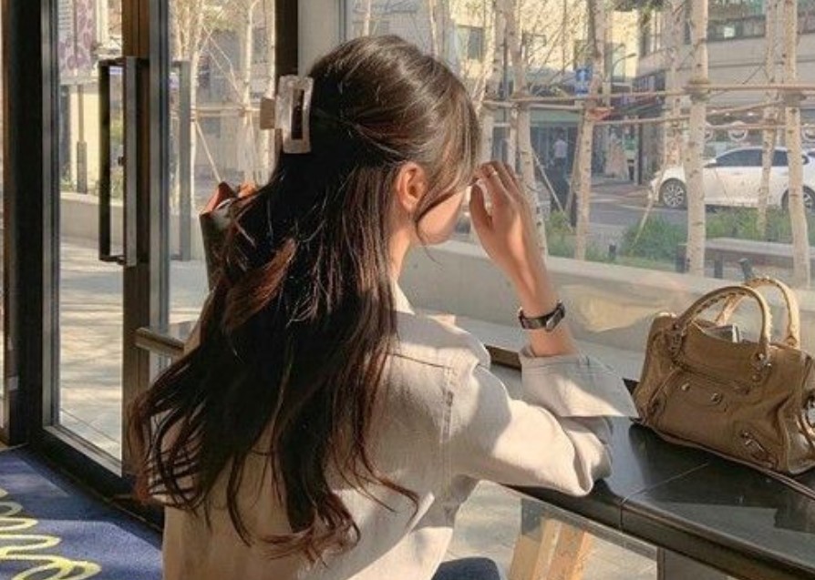 Vay mẹ vợ cũ 500 triệu gần 20 năm không trả, thấy bà mới bán nhà, cựu anh rể của tôi cũng về khoanh chân đợi chia tài sản