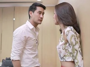 Ly hôn, chồng cũ đòi 50 triệu tiền sính lễ, câu tuyên bố "chất" của bố khiến anh ta tái mặt