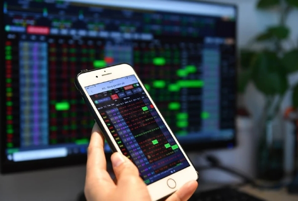 Chứng khoán APG bị phạt hơn nửa tỷ đồng, đình chỉ giao dịch 4 tháng