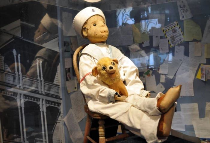 'Búp bê ma' gây ám ảnh suốt 119 năm