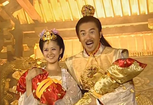 Tại sao hoàng đế Trung Quốc cổ đại gần như không có sinh đôi dù có hơn 10.000 con cháu?