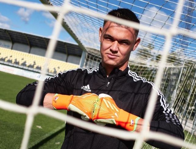 Từ châu Âu, thủ môn Việt kiều tạo cơn sốt chuyển nhượng ở Việt Nam