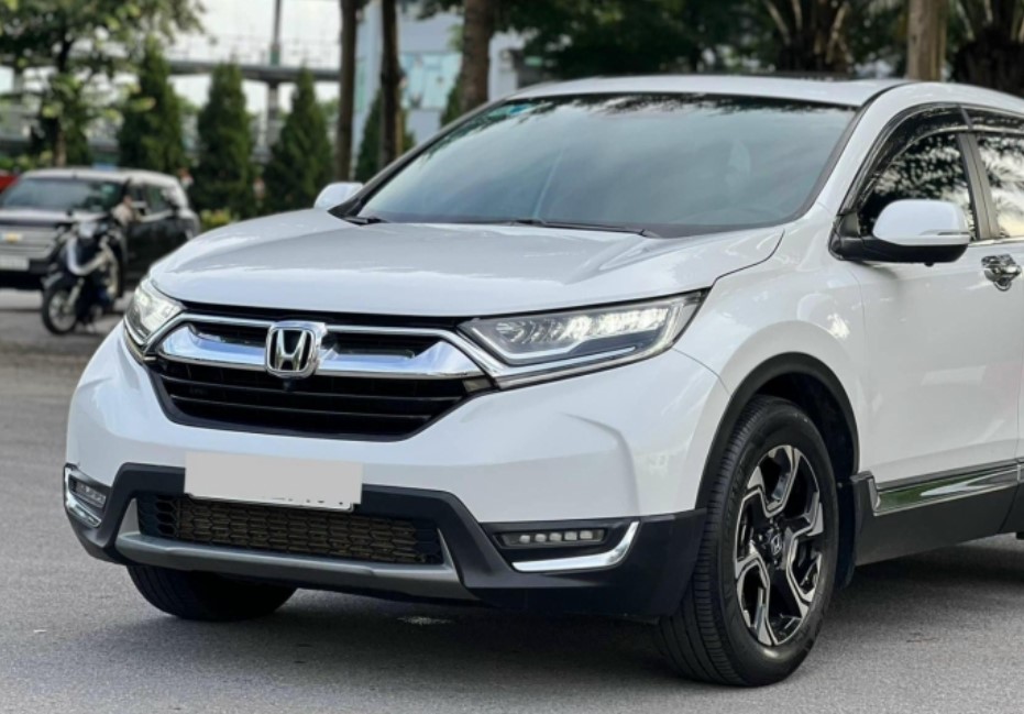 Lăn bánh 4 năm, Honda CR-V cũ bán lại với giá ngỡ ngàng