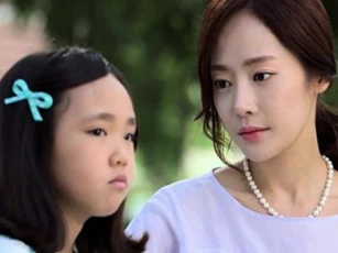 Biết tin chồng có con riêng, tôi đưa ra "cú chốt" khiến anh ngả mũ bái phục, còn tự nguyện giao hết tiền ra cho vợ