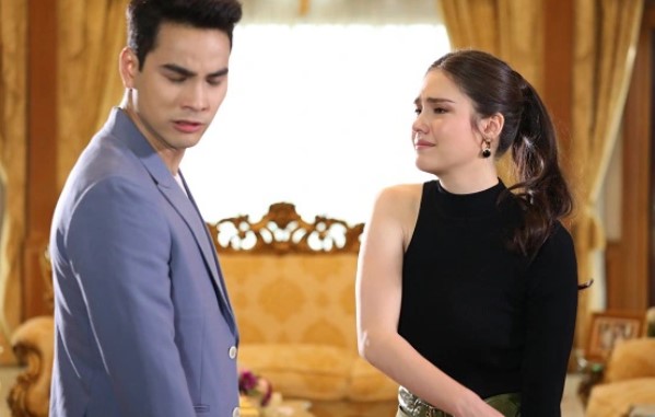 Nghe con riêng của chồng nói về chiếc váy ngủ đang mặc, tôi hận anh thấu xương, chỉ tiếc không thể băm vằm chiếc váy ấy