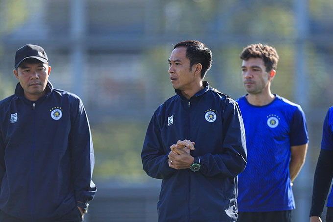 CLB Hà Nội chọn HLV có bằng cao nhất Việt Nam làm 'thuyền trưởng'