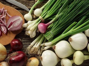 Giải cảm, giảm ho, dịu thần kinh với hành tây, hành ta