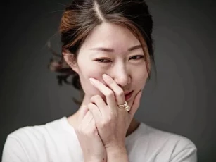 Tôi vỡ òa khi mẹ chồng tương lai chấp nhận con riêng của mình, ai ngờ vừa bước xuống xe hoa thì phát hiện chẳng thấy con đâu