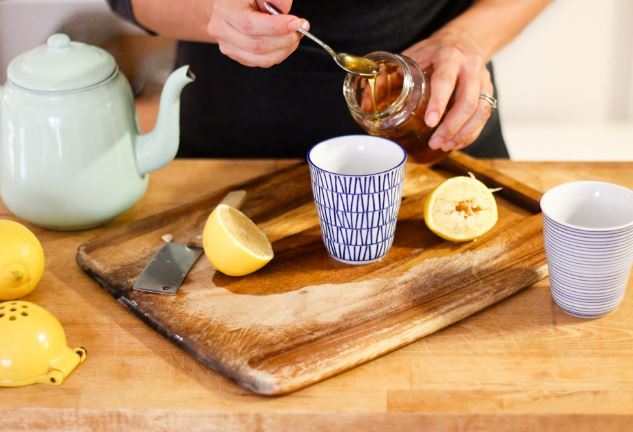 4 thời điểm ‘vàng’ uống mật ong tốt cho sức khỏe, còn hơn cả việc dùng thuốc bổ hàng ngày