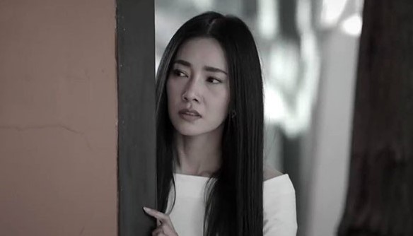 Chẳng những đồng ý để tôi mang con riêng về, chồng còn muốn tôi thay tên đổi họ cho con, biết sự thật phía sau sự bao dung ấy, tôi thấy thảng thốt vô cùng