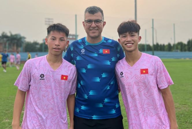 LĐBĐ Việt Nam bổ nhiệm HLV Brazil đá giải châu Á