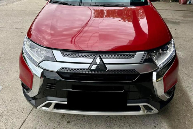 Ngỡ ngàng giá bán của Mitsubishi Outlander sau 4 năm lăn bánh chỉ ngang SUV cỡ A