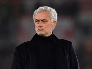 Mourinho bất ngờ phá sâu kỷ lục tại Fenerbahce