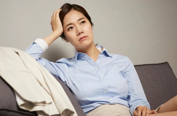 Chồng mất được 2 năm, chị chồng bỗng nhiên đem 200 triệu đến trả, còn kể câu chuyện khiến tôi giận dữ căm hận