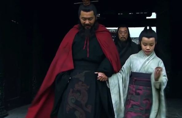 Thần đồng thời Tam Quốc được danh sĩ giỏi hơn Khổng Minh dạy dỗ, Tào Tháo lo sợ nên âm thầm ám sát