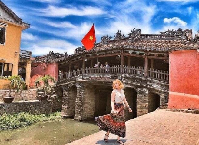 B&#xED; k&#xED;p du l&#x1ECB;ch H&#x1ED9;i An &#x111;&#x1EC3; c&#xF3; b&#x1ED9; &#x1EA3;nh &#x27;tri&#x1EC7;u like&#x27;