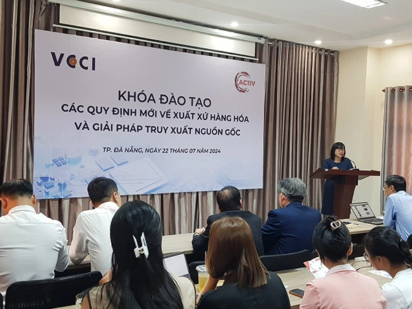 Khoá đào tạo do VCCI miền Trung - Tây Nguyên và Công ty ACTIV tổ chức ngày 22/7.