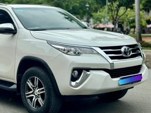 Sử dụng 5 năm, Toyota Fortuner lên sàn xe cũ với giá ngỡ ngàng
