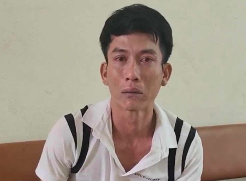 Bắt kẻ đột nhập cửa hàng trộm 26 điện thoại di động