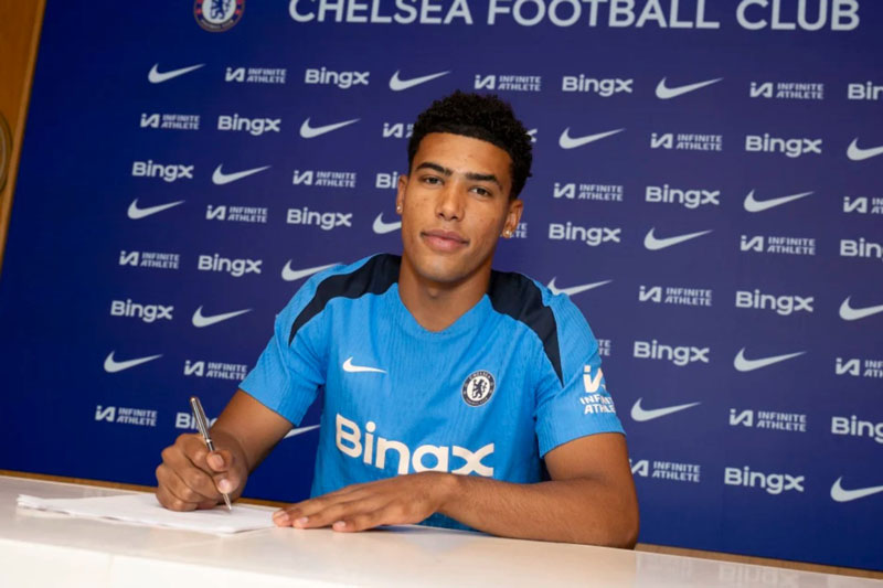 CHÍNH THỨC: Chelsea đón tân binh thứ 6 trong Hè 2024