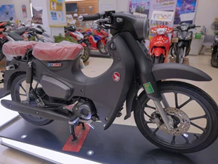 Cận cảnh Honda Super Cub C125 2025 phiên bản đắt nhất tại Việt Nam
