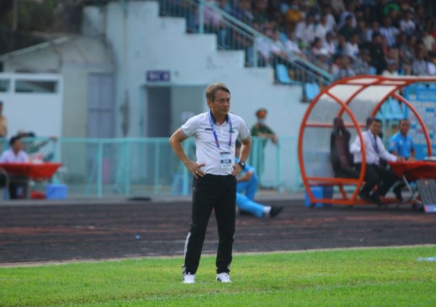 Cựu HLV HAGL bất ngờ chia tay đội bóng