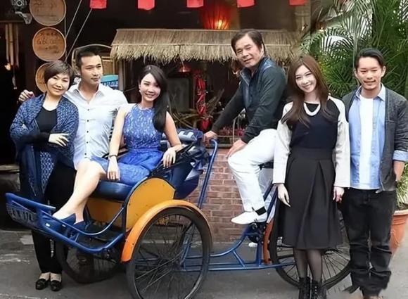 Một ngôi sao Đài Loan 71 tuổi cưới vợ thứ bảy, tiền tiêu vặt hàng tháng hơn 244 triệu đồng/người, tất cả đều sống chung một nhà!