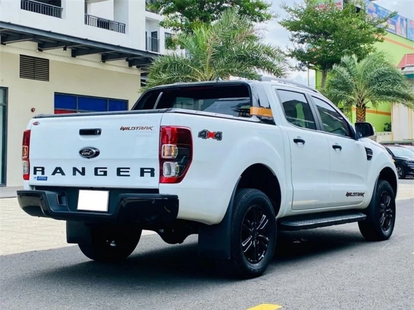 Lăn bánh 2 năm, Ford Ranger 2022 lên sàn xe cũ với giá sốc 502881