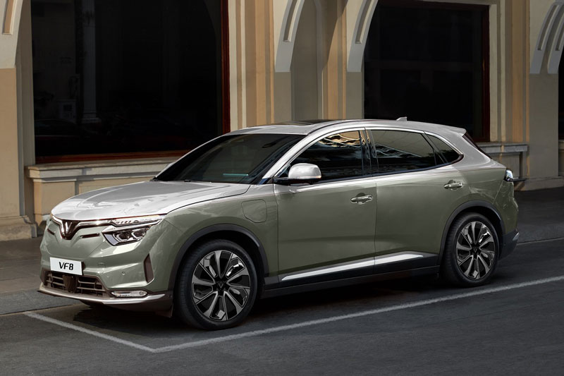 Chuyên gia xe: VinFast VF 8 Lux là phiên bản nâng cấp toàn diện, không chỉ màu sơn đặc biệt