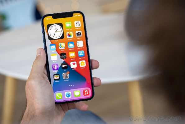 Quên iPhone 15 đi, đây là iPhone màn OLED rẻ nhất Việt Nam, giá chỉ hơn 11 triệu ngang Galaxy A55 5G