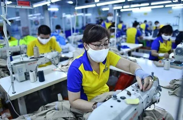 "Kín" đơn hàng, doanh nghiệp dệt may tăng tuyển dụng