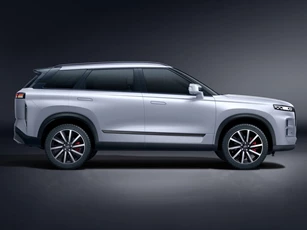 ‘Kẻ huỷ diệt’ Toyota Corolla Cross ra mắt: Động cơ tăng áp, nhiều công nghệ tiên tiến, giá gần 700 triệu đồng
