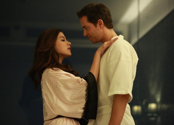 Chồng ốm thập tử nhất sinh mới yêu cầu vợ cho gặp mặt nhân tình và con riêng lần cuối, cô miễn cưỡng gật đầu song phản ứng của ả bồ lại khiến anh sốc nặng