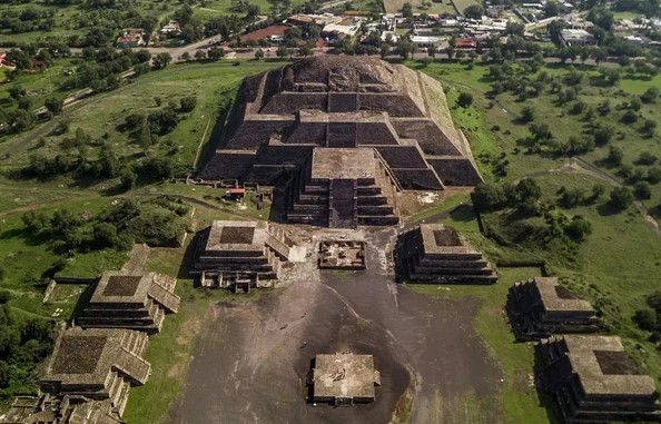 Đài thiên văn 1.900 tuổi: Bí mật từ Kim tự tháp Mặt Trăng