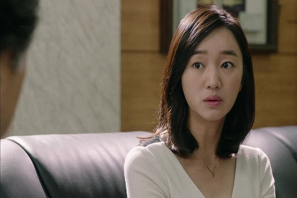 Hỏi đểu bạn trai: 'Anh có đủ 10 triệu thanh toán bữa ăn này cho tôi không?' thì anh mỉm cười nói 1 câu